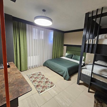 Hotel Kika Prishtine Bagian luar foto
