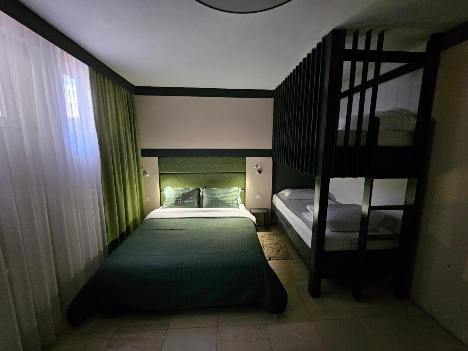 Hotel Kika Prishtine Bagian luar foto