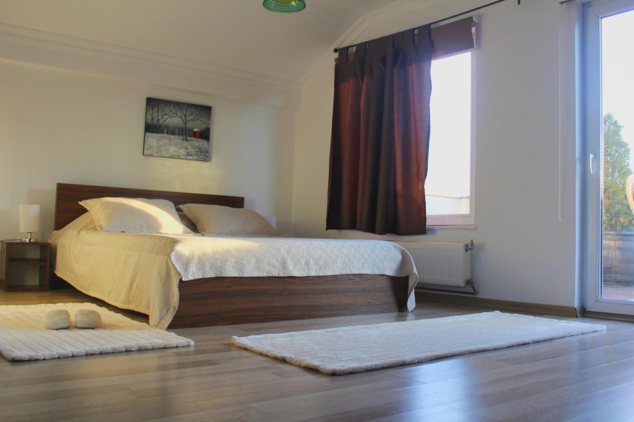 Hotel Kika Prishtine Bagian luar foto